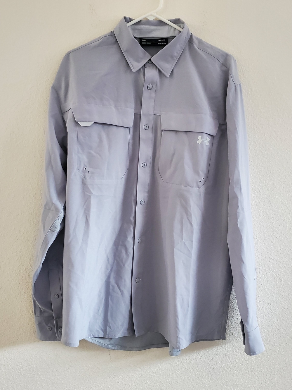 NWT Under Armour Men’s Heatgear Long-Sleeve Button-Down Shirt - Light Gray